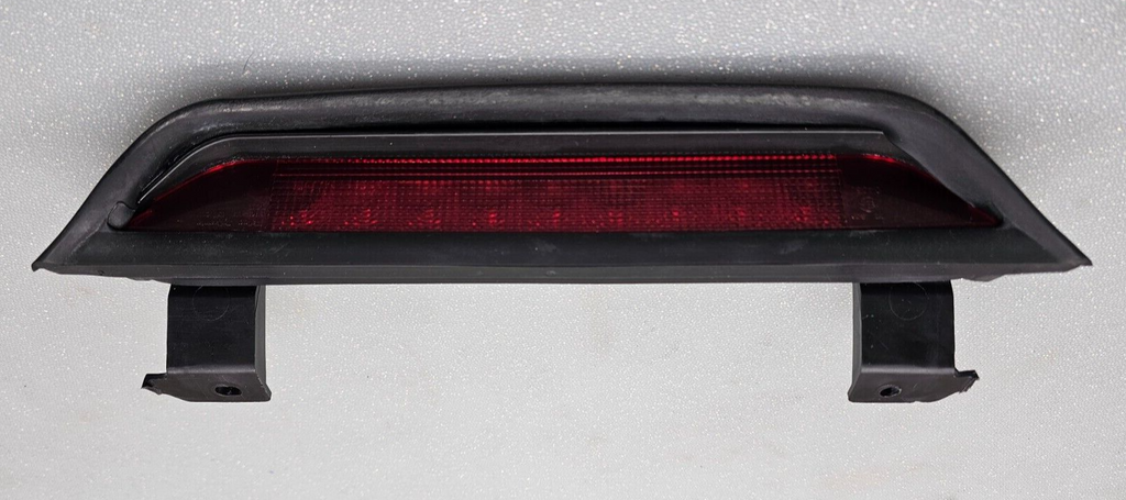 05-08 Nissan Pathfinder Xterra Third Center Brake Light Tail Light Assembly OEM