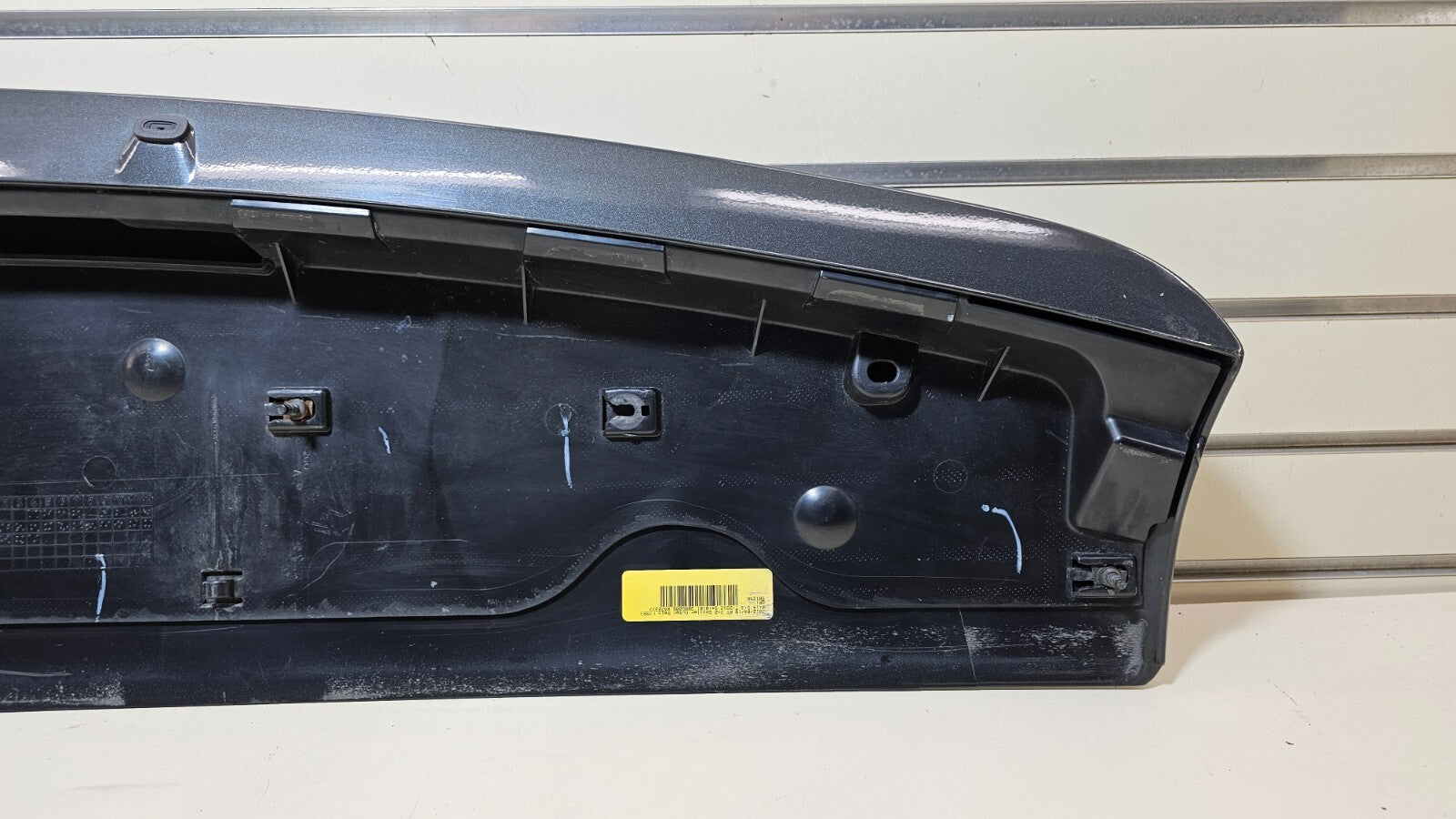 🔥11-20 Grand Caravan Rear Upper Hatch Spoiler Wing Mount Break Light Black OEM