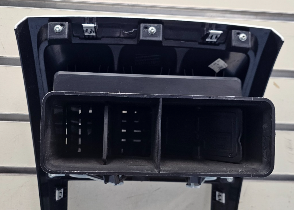 🔥07-12 GMC Acadia Dash AM FM Radio Display Climate Control Bezel Silver