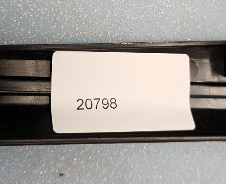🔥06-11 Chevrolet HHR Center Dash Radio Trim w Vents B37 black
