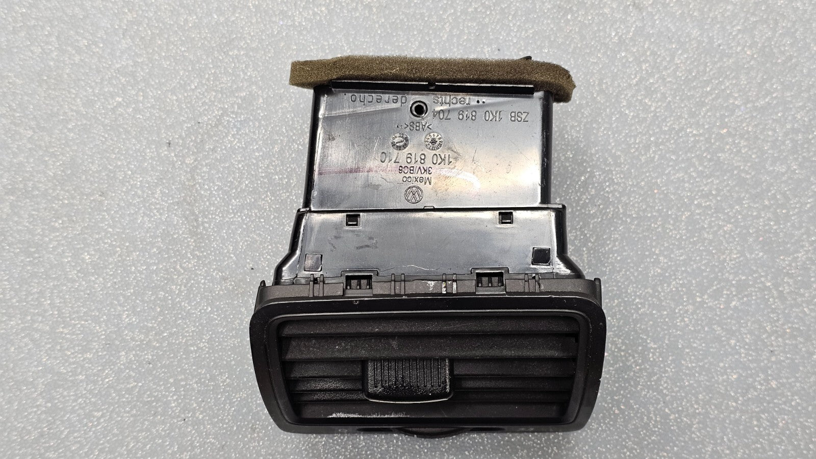 🔥06-10 VW JETTA GOLF CENTER DASH LEFT DRIVER AC A/C AIR VENT HEATER PANEL BLACK
