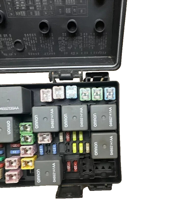 🔥2010 JEEP LIBERTY DODGE NITRO TIPM TOTALLY POWER INTEGRATED FUSE BOX OEM
