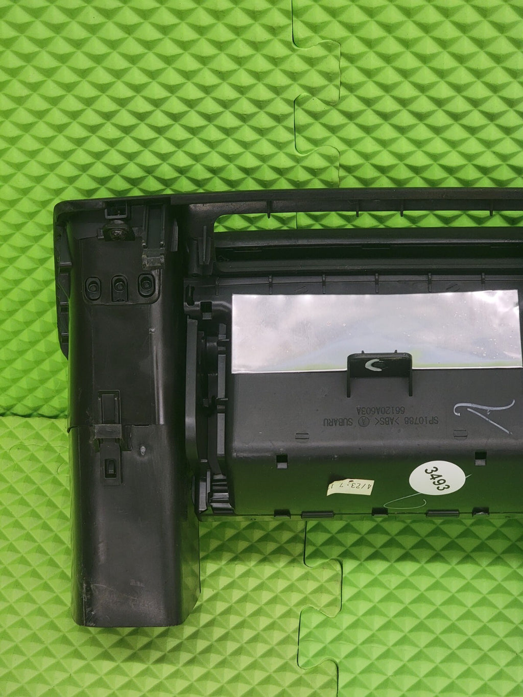 05-09 Subaru Legacy Outback Center Dash Trim Bezel Vents Storage Carbon OEM B31