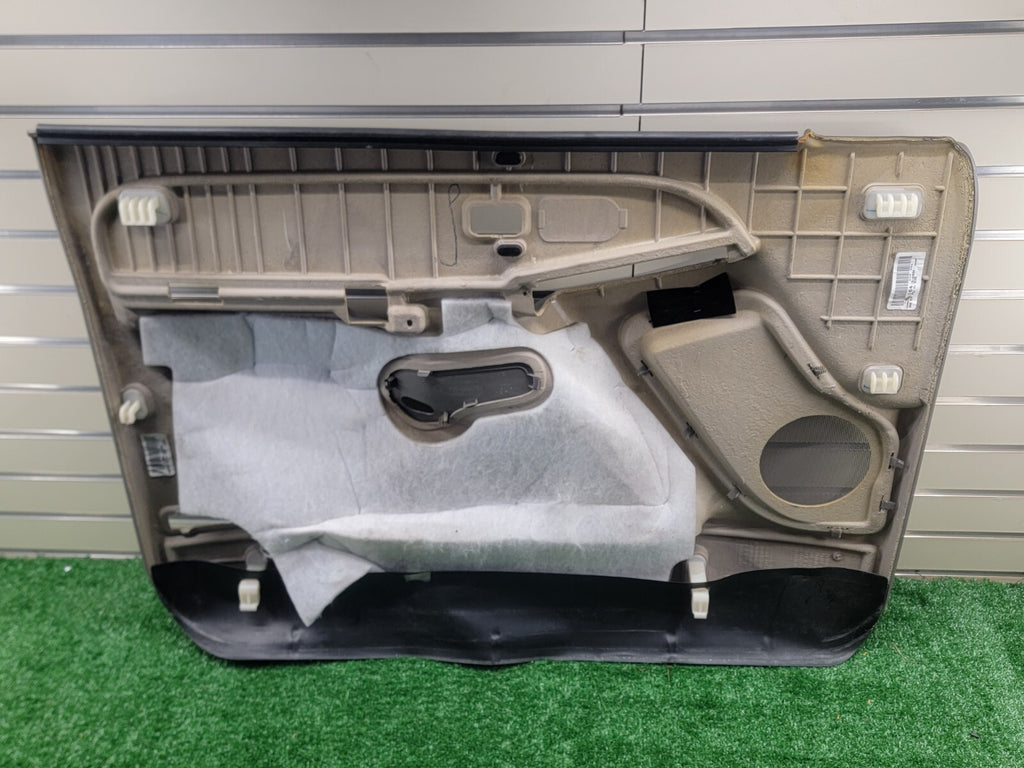 🔥2003-2006 Chevy Silverado SIERRA Door Panel Front right passenger gray D5