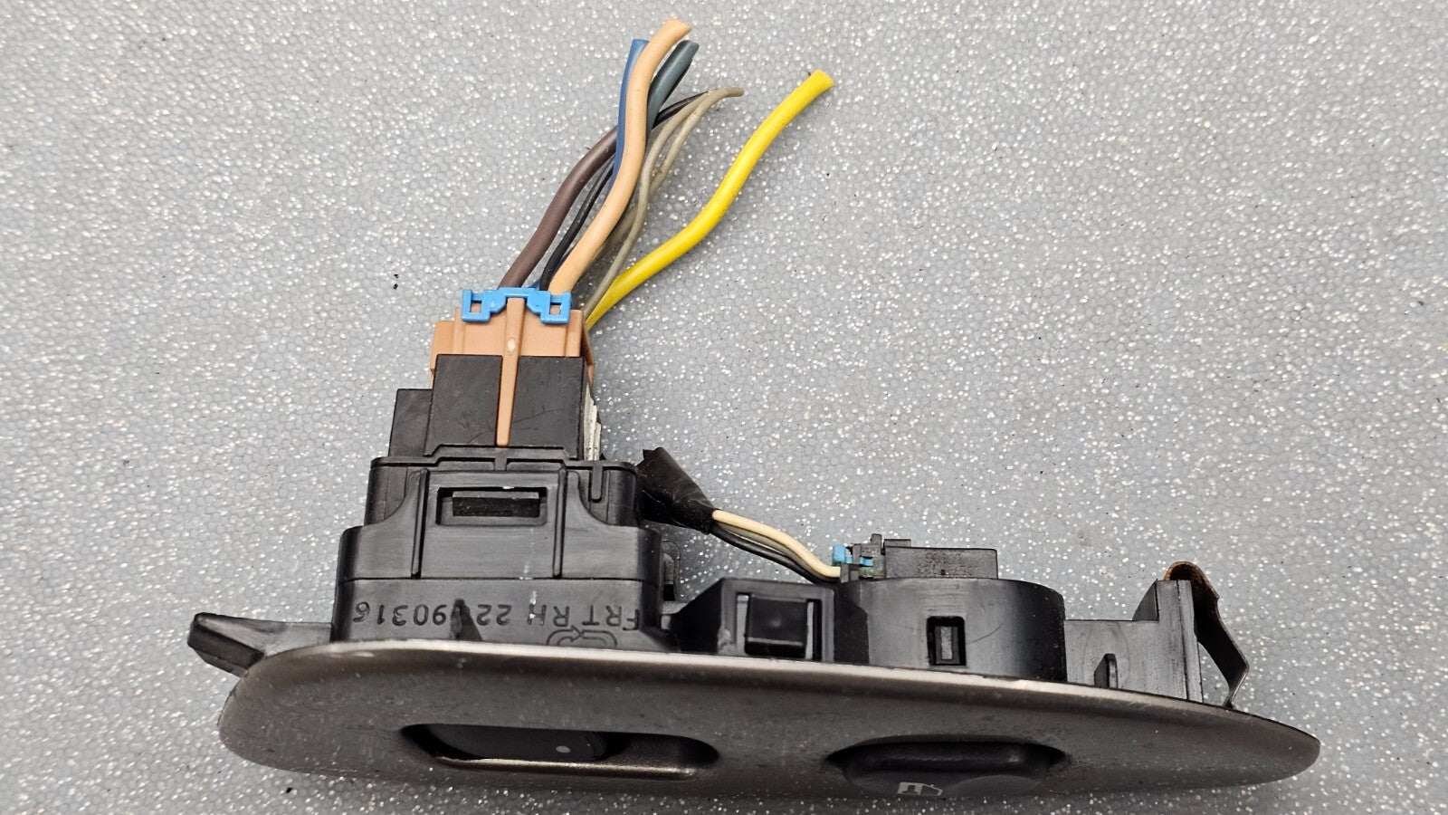 🔥04-07 Chevy Malibu Front Right Passenger Power Window Door Switch Lock Gray