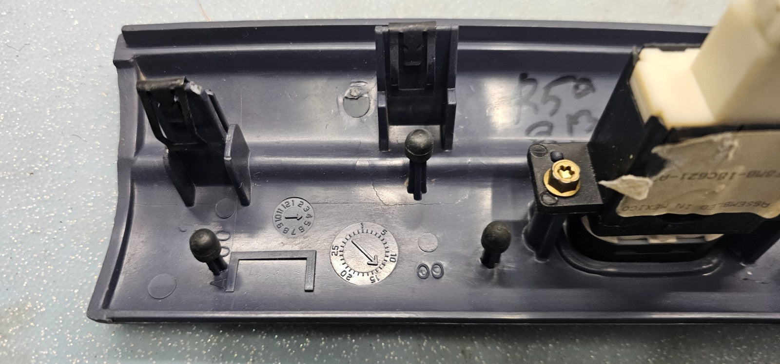 🔥95-02 Grand Marquis Rear Defrost Switch Bezel Trip Panel DK GRAY OEM