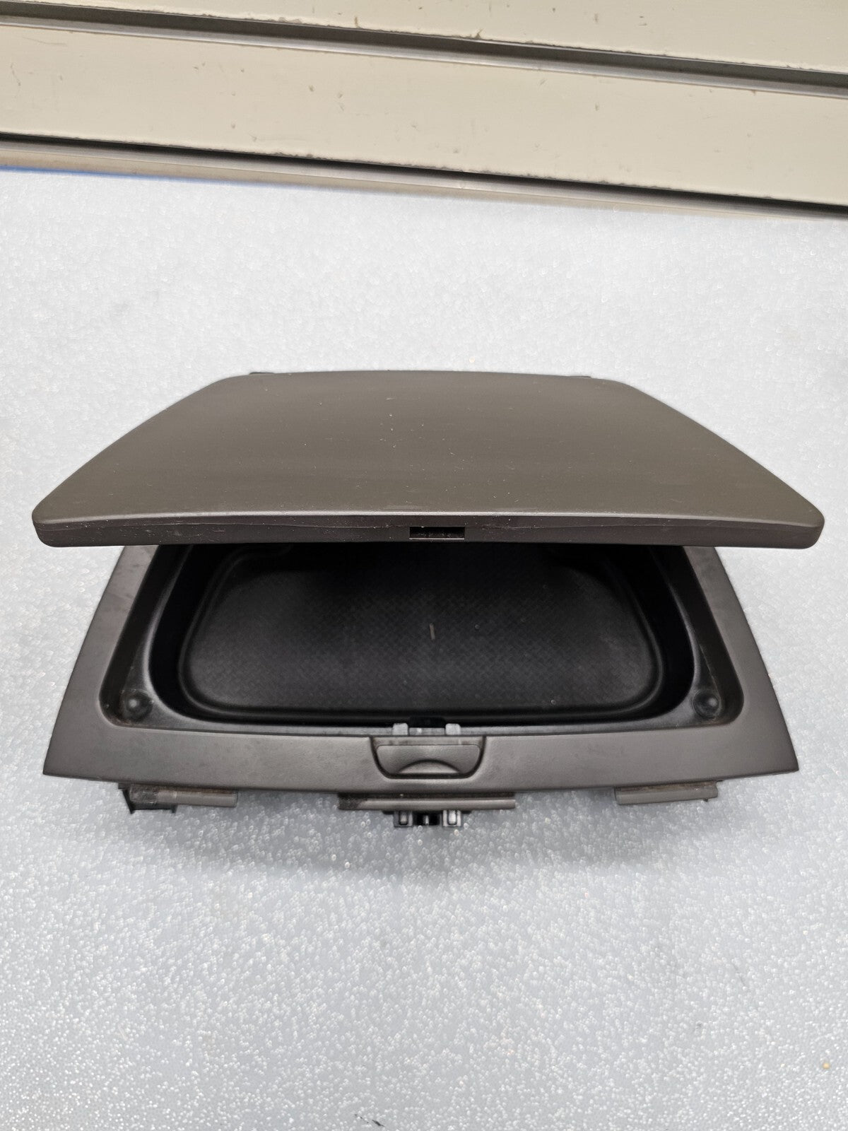 🔥07-10 Hyundai Elantra Center Upper Dash Cubby Storage Compartment Black OEM