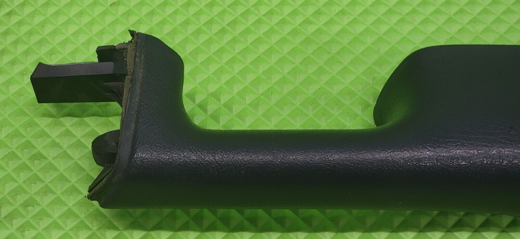 🔥99-02 Chevrolet GMC Silverado Tahoe Front RIGHT Door Armrest Handle BLACK H1