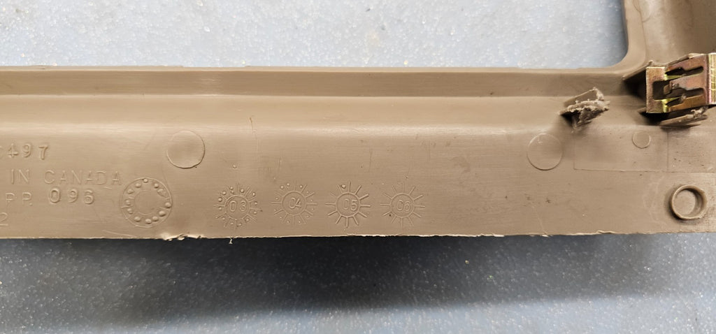 🔥03-06 SILVERADO TAHOE GMC SIERRA CENTER CONSOLE STORAGE CUBBY TRAY TAN