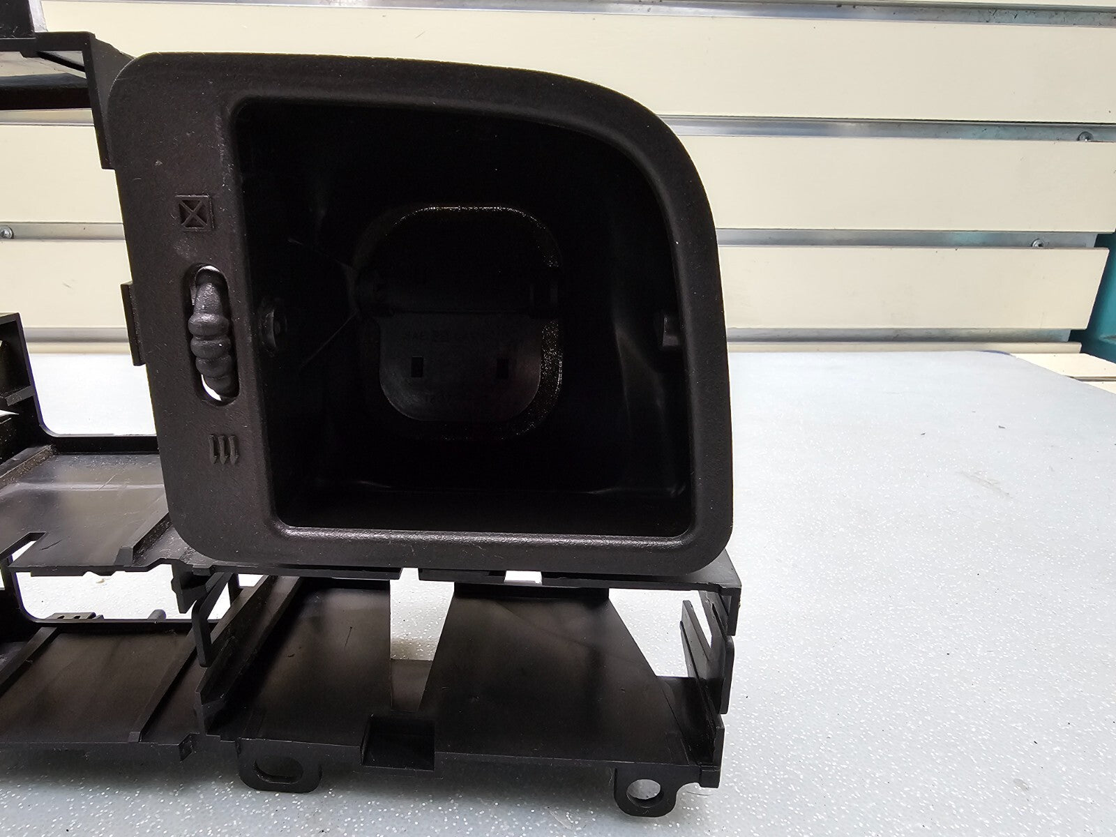 🔥99-06 Chevy Silverado Sierra Headlight Switch left Driver Air Vent black HS19