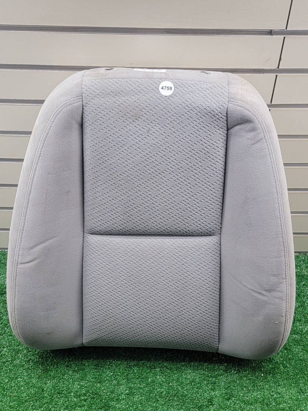 🔥07-13 GMC Sierra 1500 2500 3500 Seat rest cushion cloth front right gray V4
