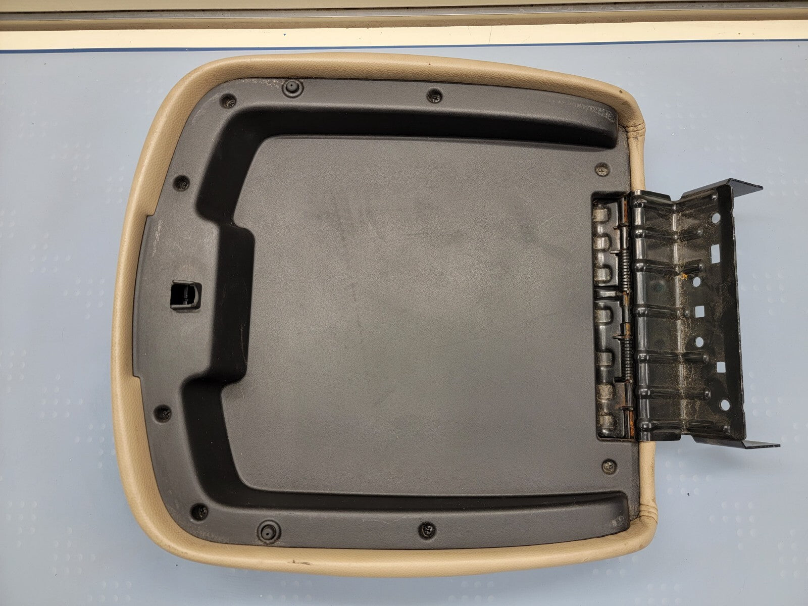 🔥07-13 Chevy Tahoe, Suburban, Yukon Leather Console Lid Armrest Cover TAN JS5