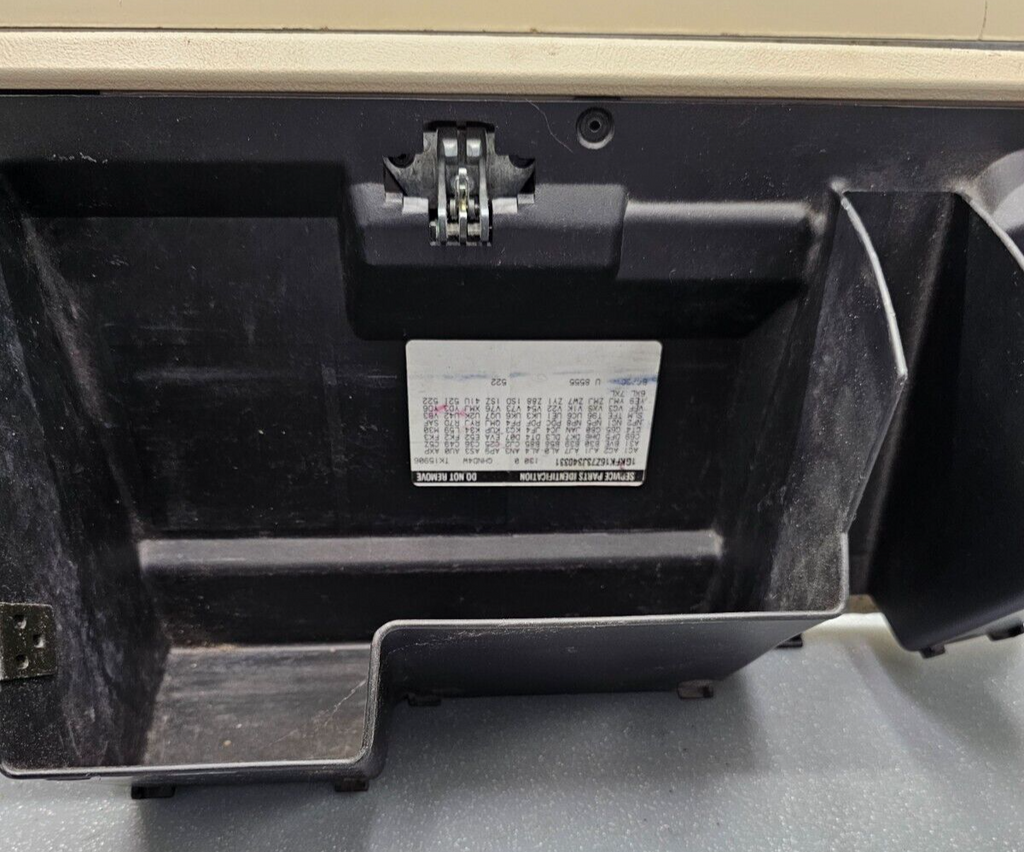 🔥99-06 SILVERADO SIERRA Dash GLOVE BOX Storage Compartment Door Assembly Tan G3