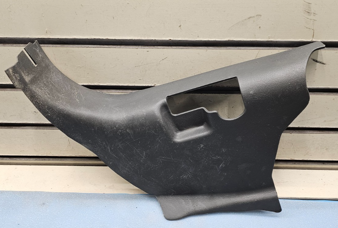 🔥99-06 SILVERADO SIERRA LEFT DRIVER KICK LOWER TRIM PANEL HOOD PROP BLACK