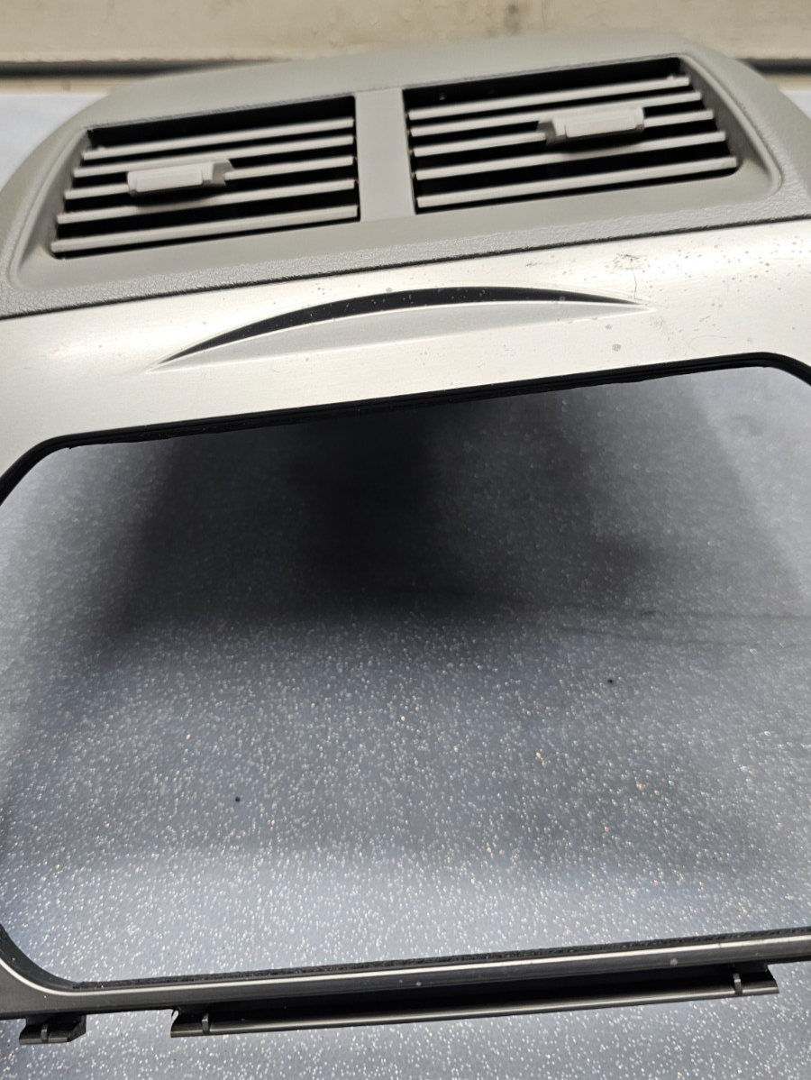 🔥02-04 NISSAN ALTIMA CENTER DASH VENT RADIO STEREO BEZEL TRIM PANEL SILVER/GRAY