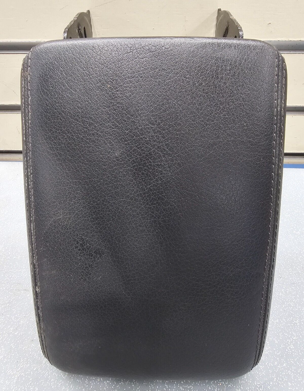 🔥08-17 Audi S4 S5 A4 FRONT CENTER CONSOLE ARMREST LID Storage Assembly Black