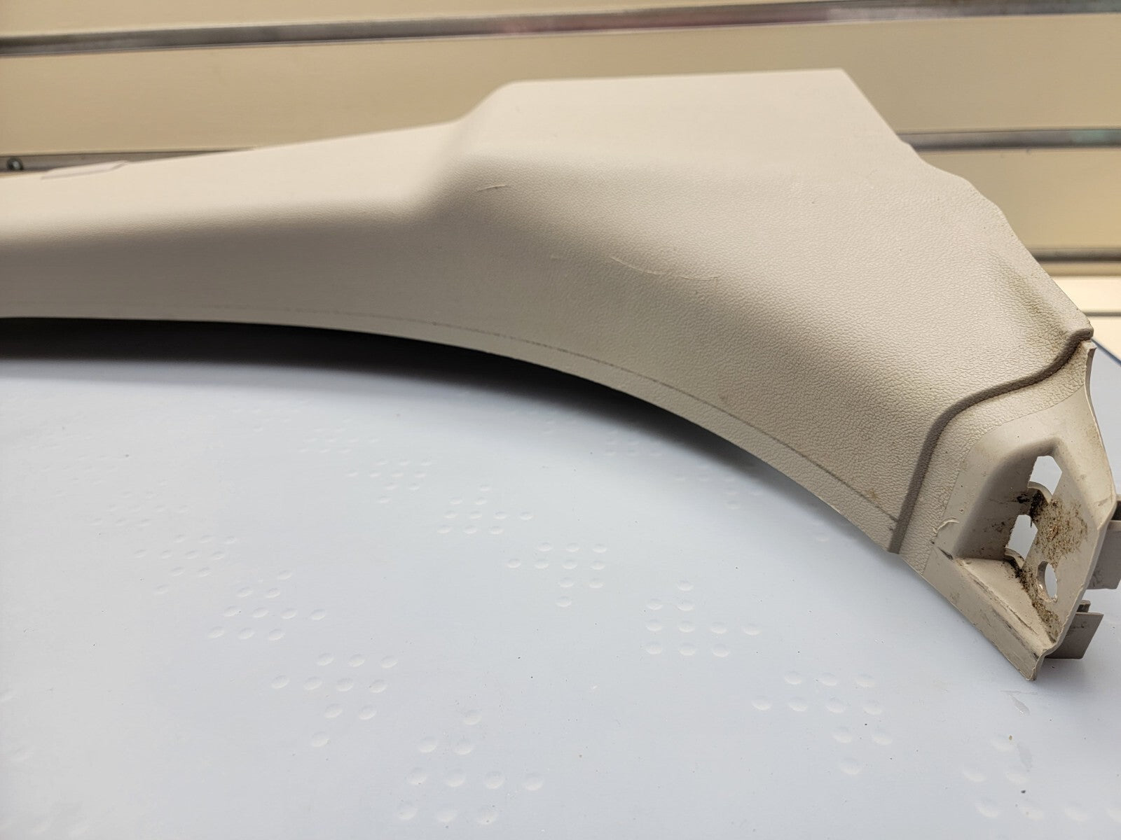 12 - 16 DODGE GRAND CARAVAN LOWER B PILLAR TRIM COVER PASSENGER SIDE RIGHT TAN