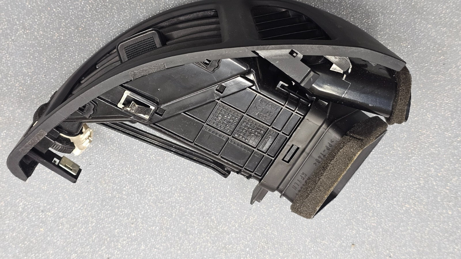 🔥10-13 KIA FORTE DASH LEFT DRIVER A/C AC AIR VENT HEATER PANEL ASSEMBLY BLACK