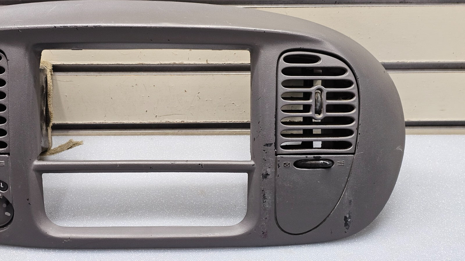🔥97-03 Ford F150 Center Dash Radio Climate BEZEL Trim Panel 🔴A4WD GRAY B1