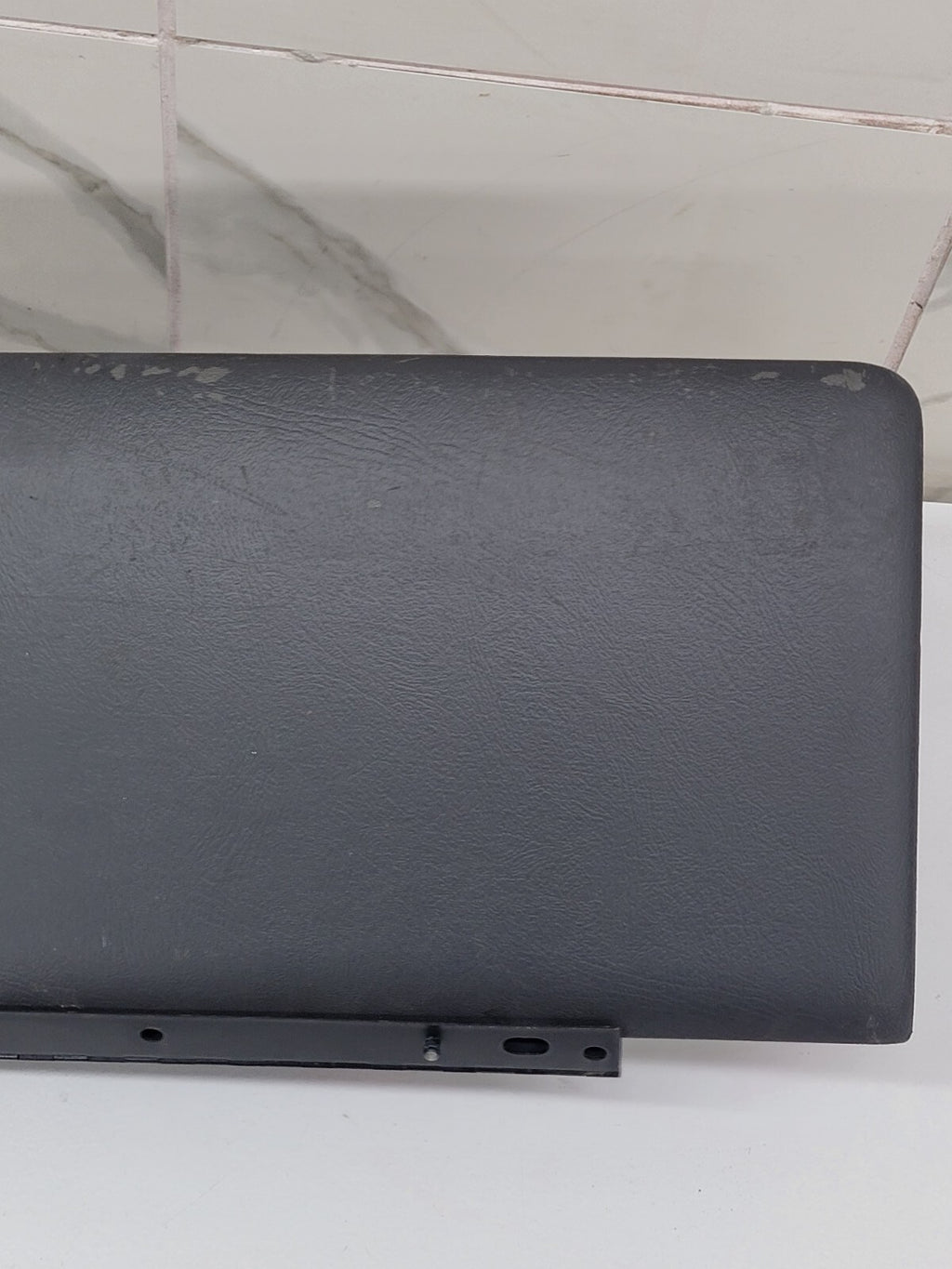 2002-2006 CADILLAC ESCALADE GLOVE BOX DASH STORAGE COMPARTMENT OE DARK GRAY G9