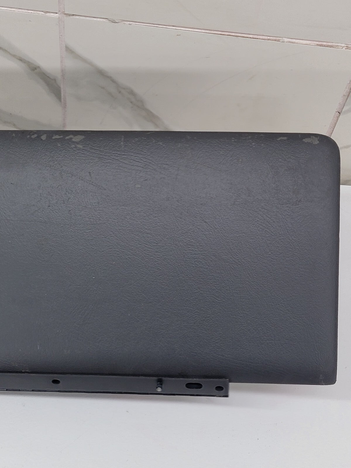 2002-2006 CADILLAC ESCALADE GLOVE BOX DASH STORAGE COMPARTMENT OE DARK GRAY G9