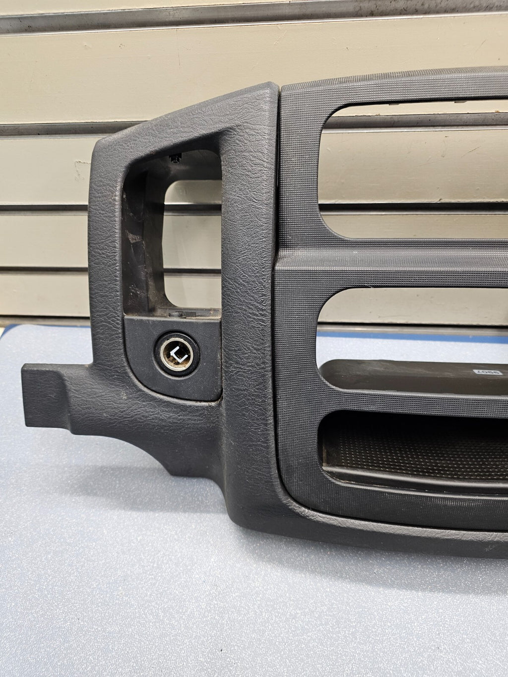 🔥02-05 Dodge RAM Dash RADIO Audio Stereo Bezel Climate Trim Panel Black B10