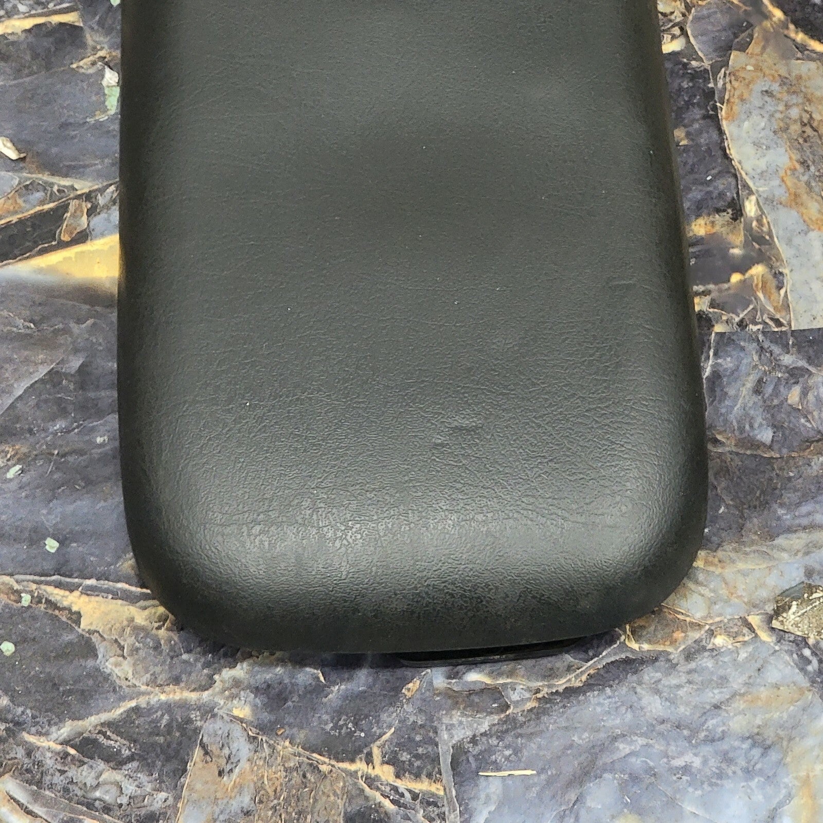 02-09 Chevy Trailblazer GMC ENVOY Center Console Armrest Lid Cover BLACK def L9