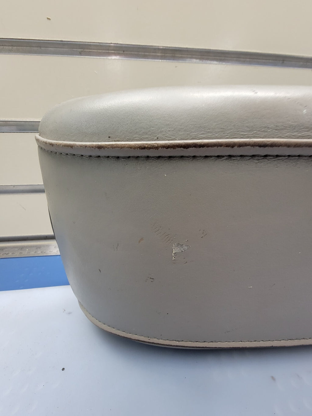 🔥2002-2005 Hyundai XG350 Center Console Arm Rest Lid Cover Tan OEM