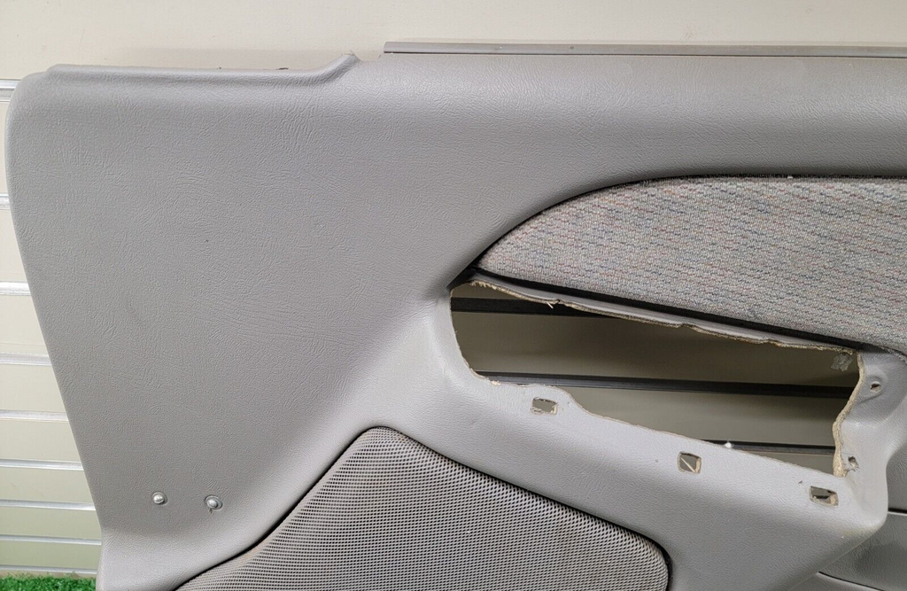 🔥99-02 Silverado SIERRA Door Panel Front Passenger /No Arm LIGHT Light GRAY D4
