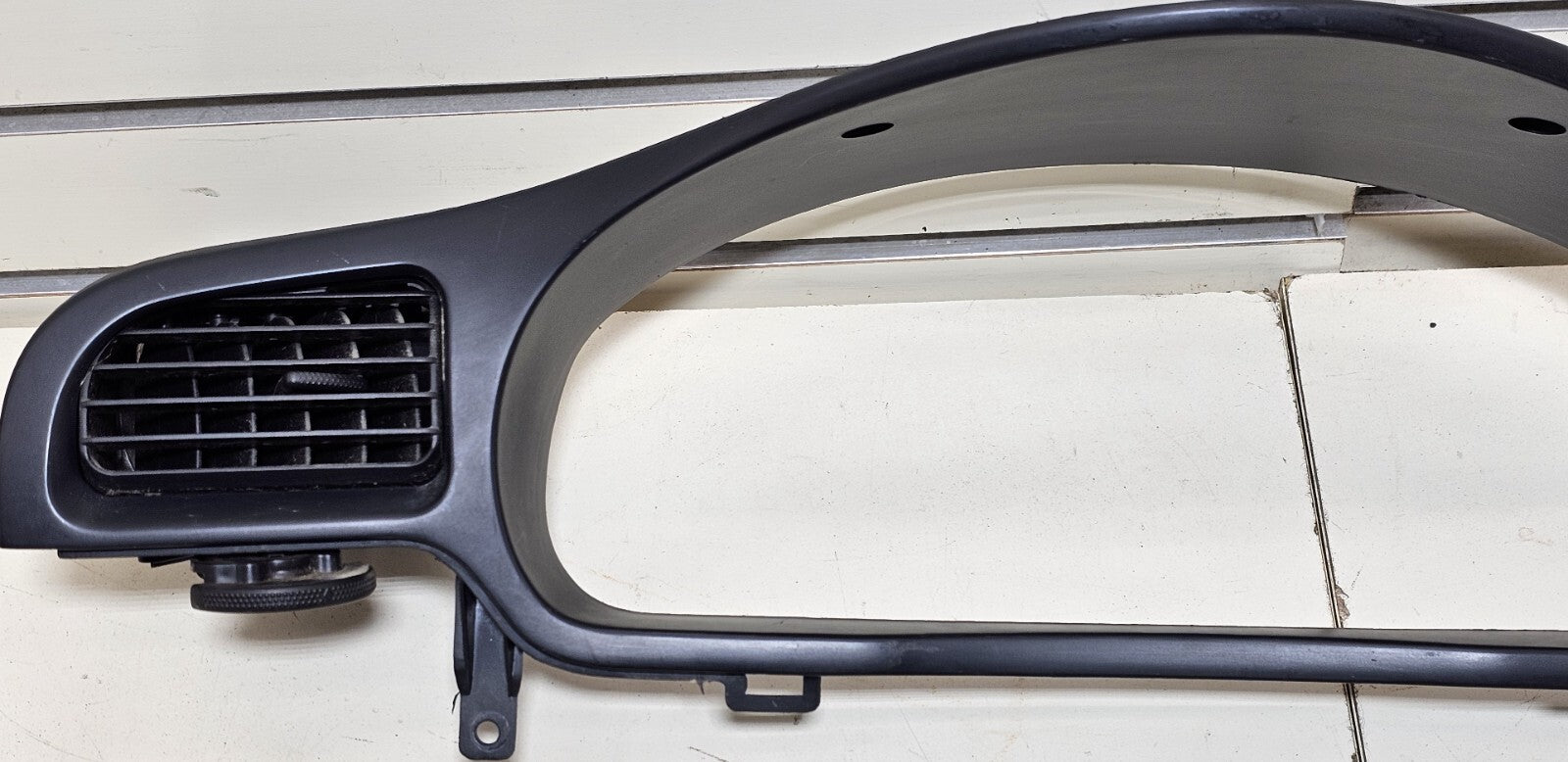 🔥00-04 Subaru Legacy Outback Speedometer Instrument Cluster Dash Bezel Air Vent