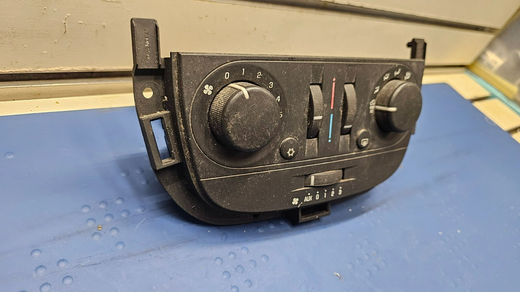 05-09 Montana Relay Uplander Terraza Dash Temperature AC Heater Climate Control