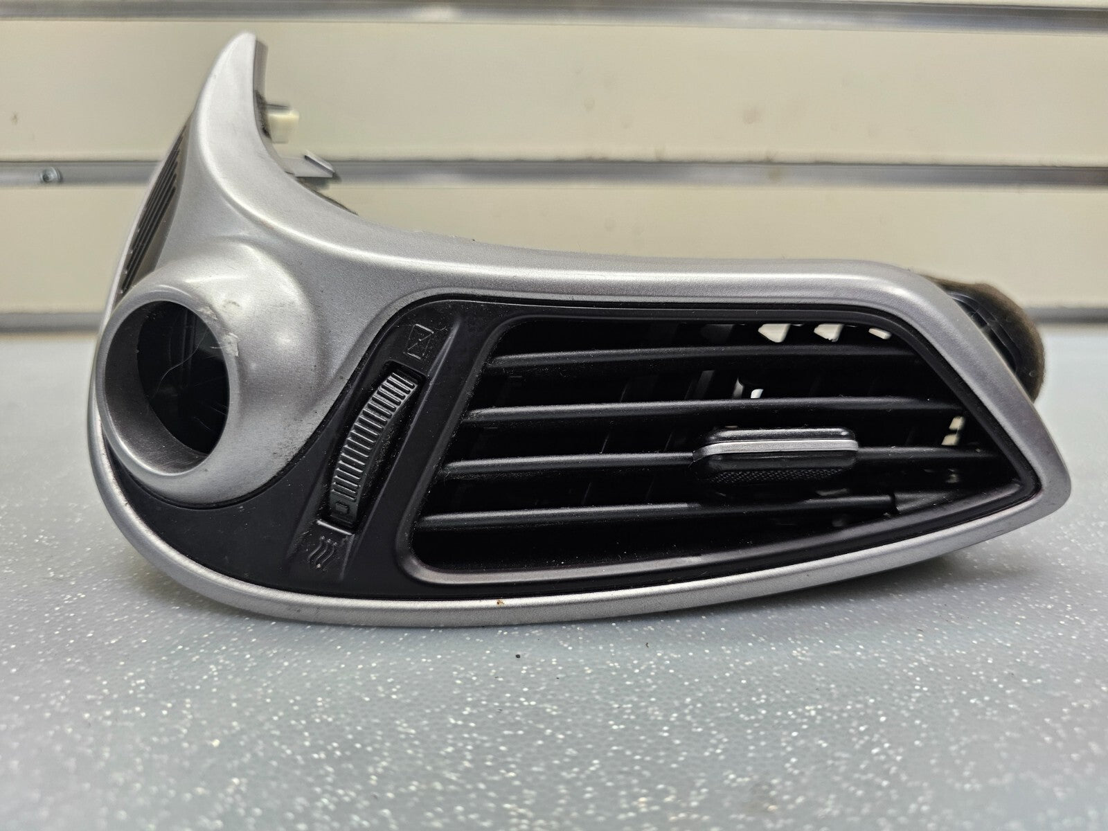 🔥Hyundai ix35 2015 dash center air vent GRILL AIR CONDITIONER CLIMATE CONTROL