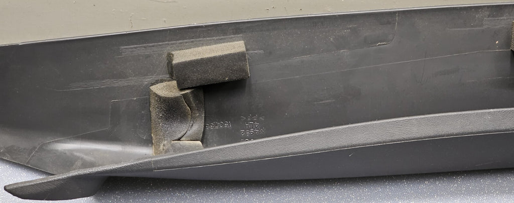 🔥99-06 SILVERADO SIERRA Roof Molding A PILLAR Trim LEFT Driver DARK GRAY P3