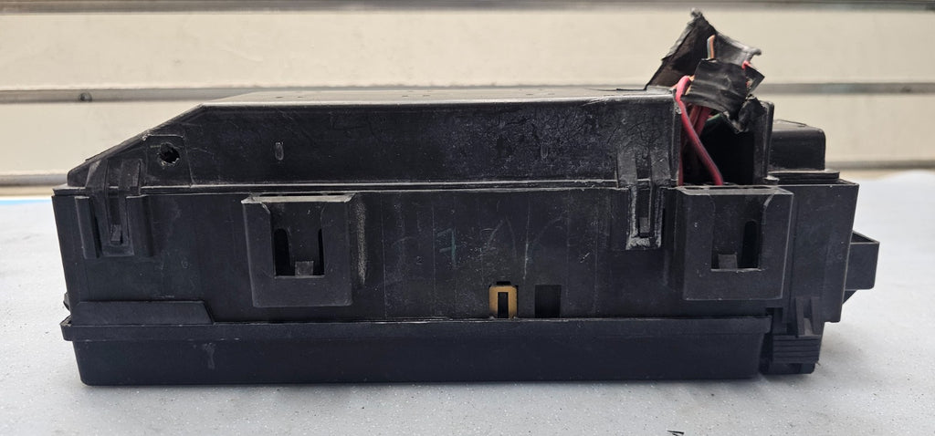 🔥2006 Commander Grand Cherokee 3.7L Engine HOOD FUSE Relay BOX Release Cover