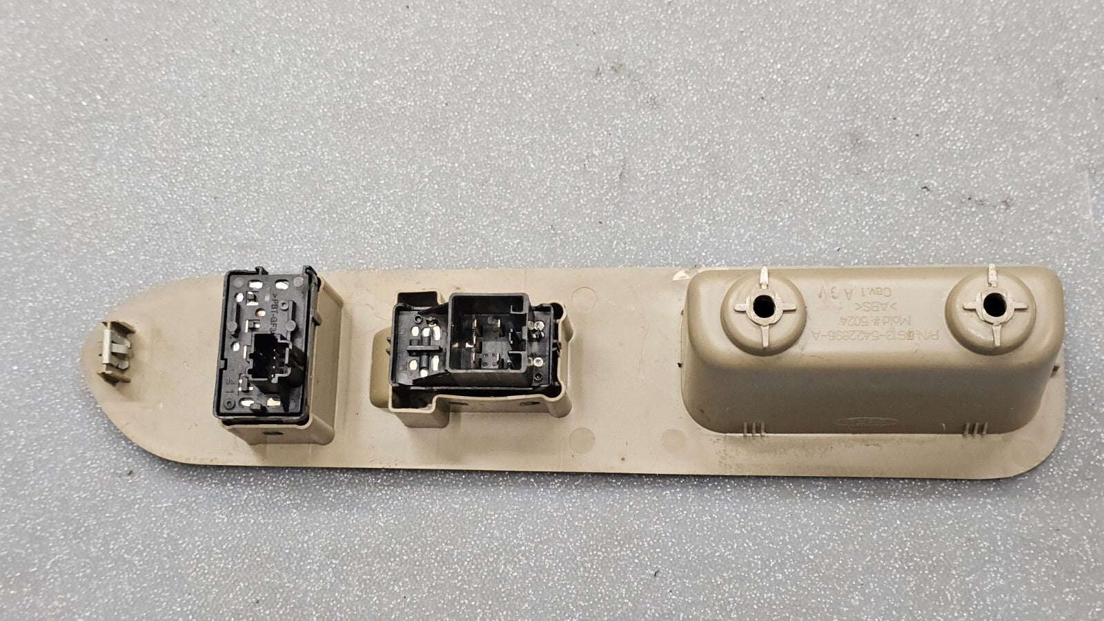 🔥05-07 Five hundred Montego Right Passenger Power Window Switch Tan