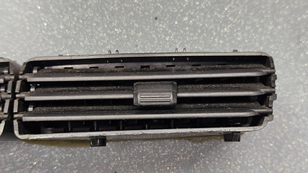 🔥08-11 Ford Focus Front Upper Center Dash Dual Air Vent Bezel Trim Panel Black