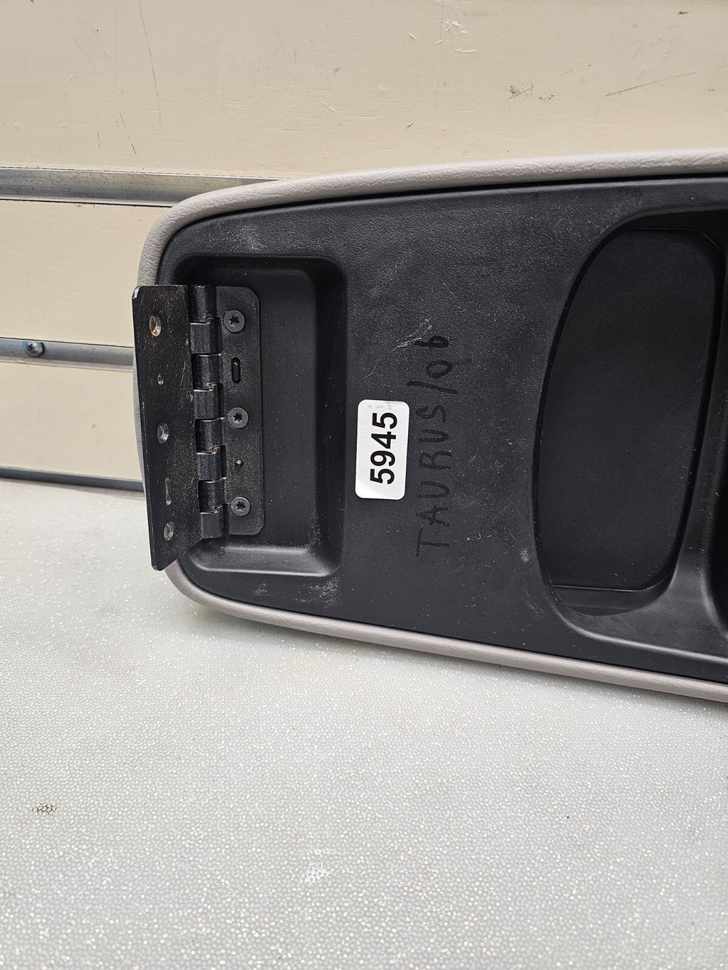 00-07 Ford Taurus Mercury Sable Front Center Console Lid Arm Rest Top Cover GRAY