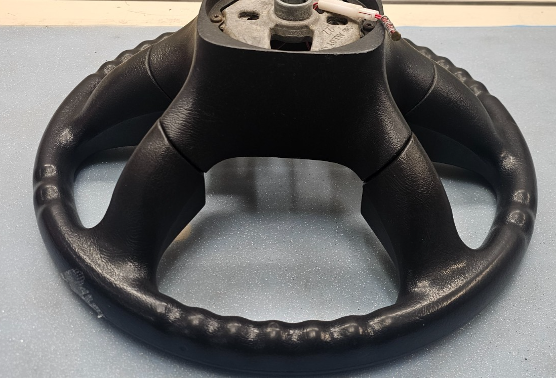 🔥03-06 SILVERADO SIERRA YUKON TAHOE SUBURBAN STEERING WHEEL LEATHER BLACK