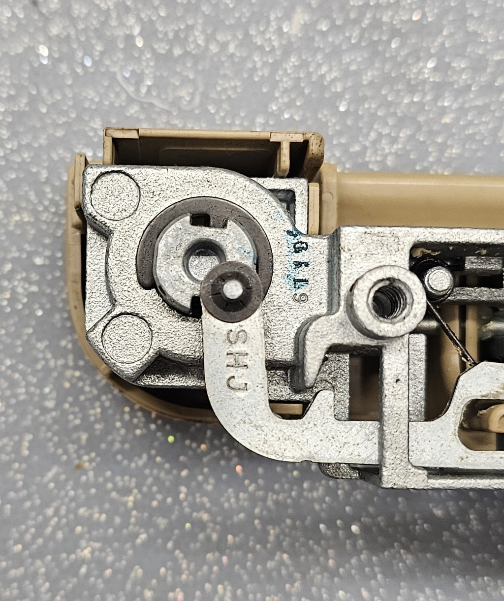 🔥05-10 Honda Odyssey Glove Box Compartment Handle Latch Lock Assembly TAN OEM