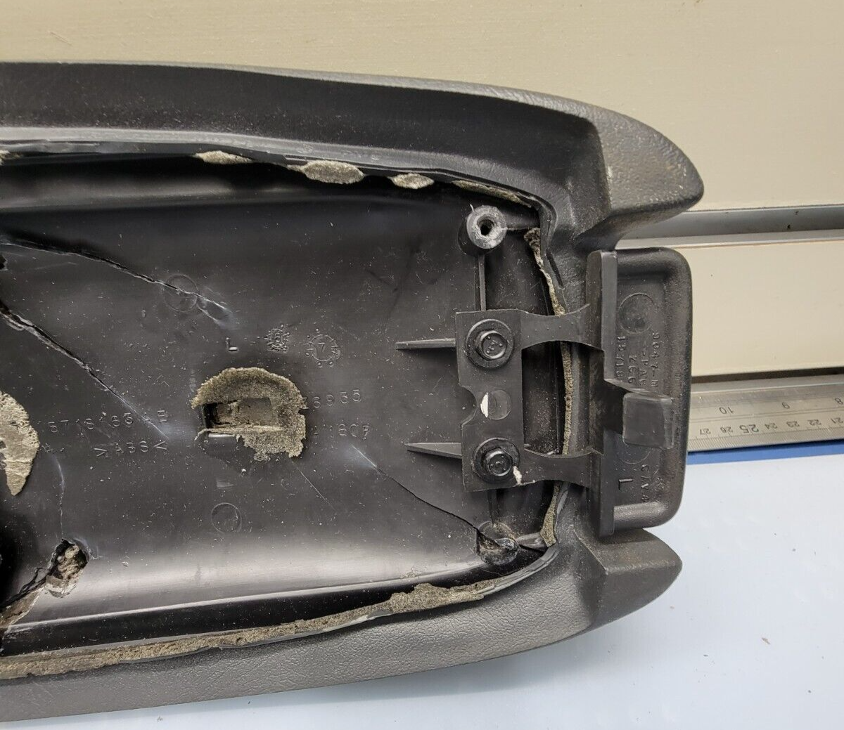 🔥98-04 Chevy BLAZER S10 JIMMY SONOMA Center Console Lid Arm Rest Cover BLACK L7