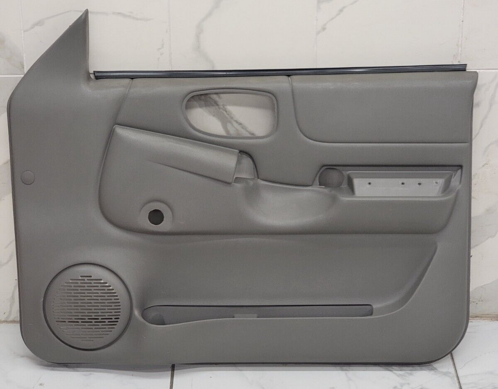 98-04 Chevy Blazer Jimmy S-10 GMC Sonoma Front Door Panels Manual OEM RIGHT GRAY
