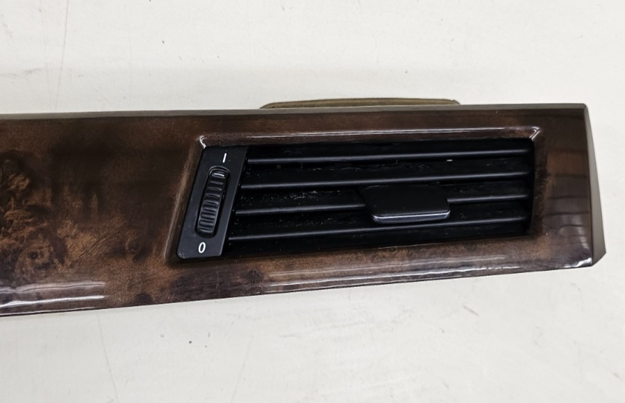 04-10 BMW 525i 528i Dash Center AC Air Vent Heater Grille Trim Panel Bezel Wood