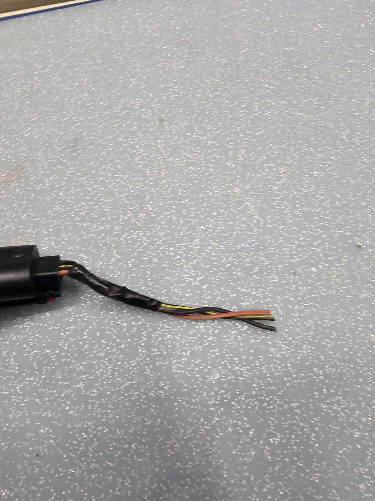 🔥01-05 Chrysler PT Cruiser Turn Signal Light Marker Lamp Bulb Socket Flasher