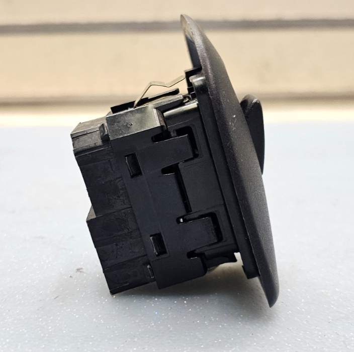 03-06 Silverado Tahoe Suburban Yukon Sierra Right Rear Window Door Switch Black
