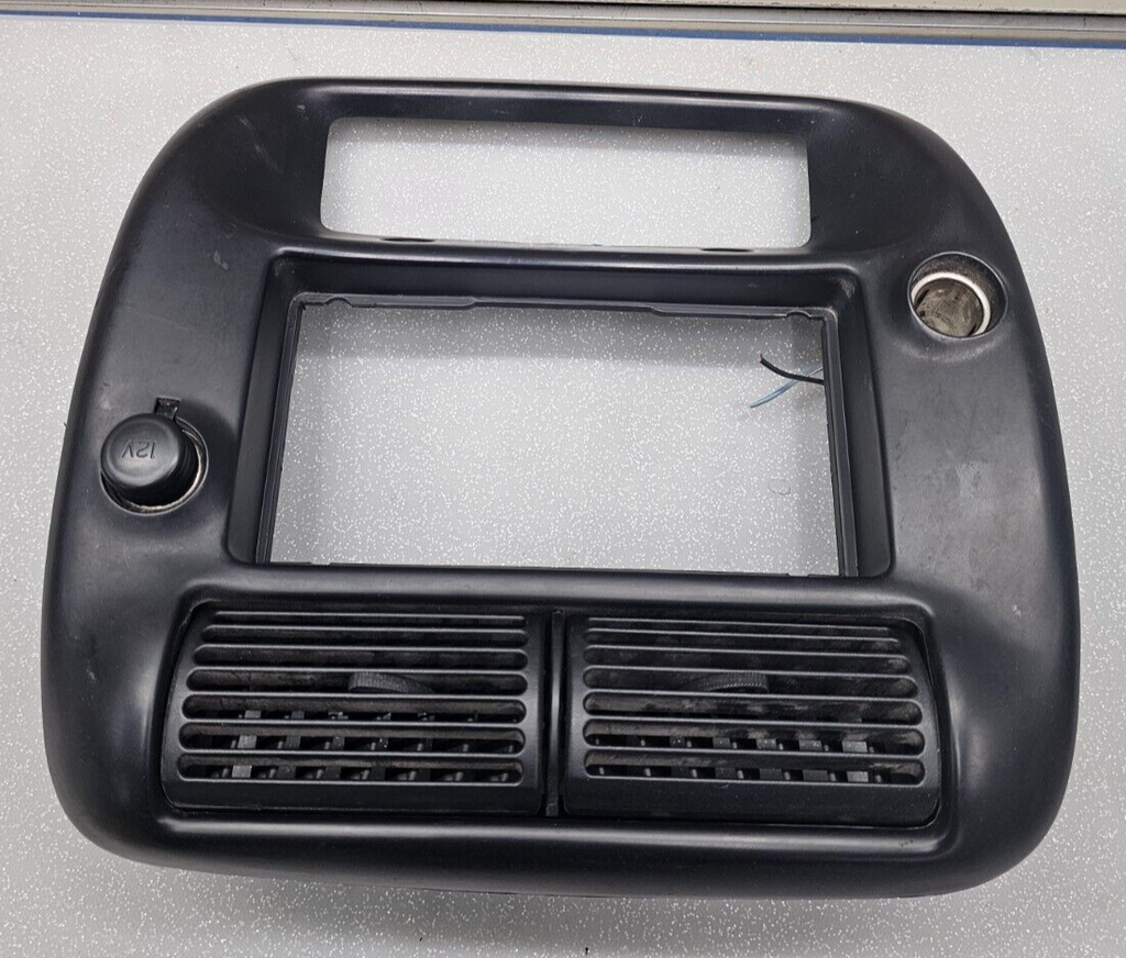 🔥95-10 Ranger EXPLORER Radio Center Dash Bezel🔴2 Lighter Air Vents BLACK B2