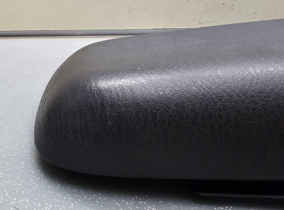 98-04 Chrysler 300M Front Center Console Lid Armrest Leather Top Assembly Black