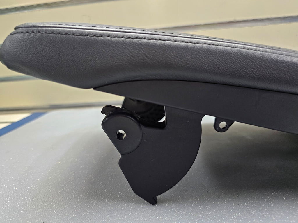 06-11 LEXUS GS350 GS450 CENTER CONSOLE ARMREST COVER LID LEATHER ASSEMBLY BLACK