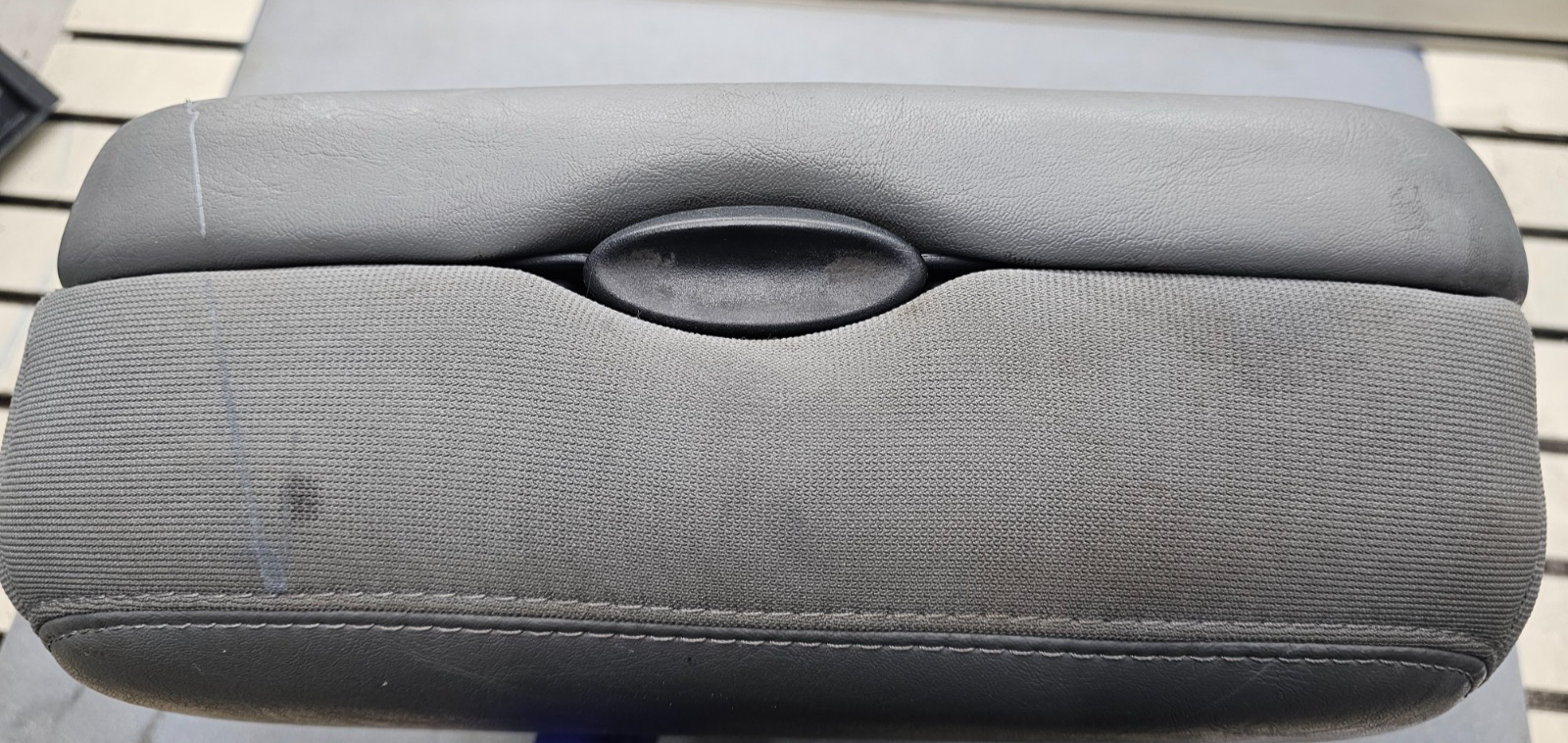 🔥02-08 Dodge RAM Center Console Jump Seat ARMREST Lid Leather/Cloth Gray JS7