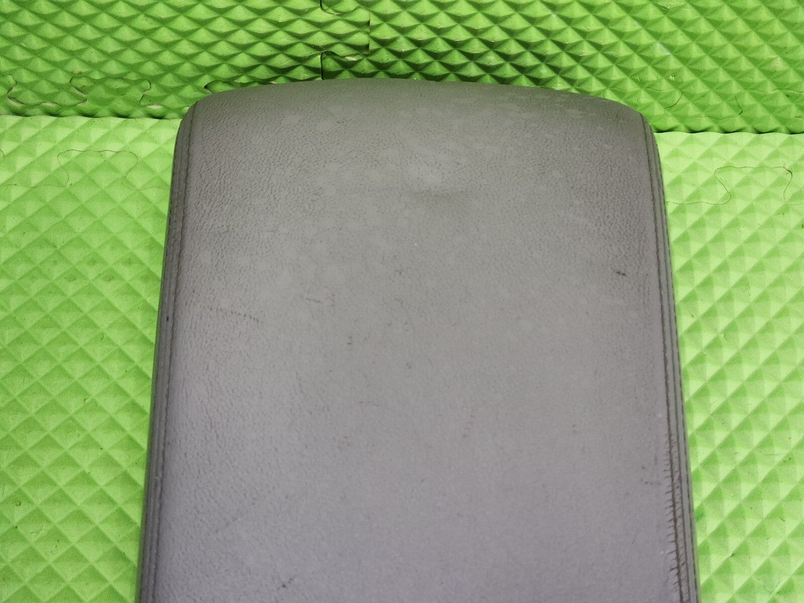 🔥2007-2011 TOYOTA CAMRY CENTER CONSOLE ARM REST LID COVER TOP PAD BOX TAN