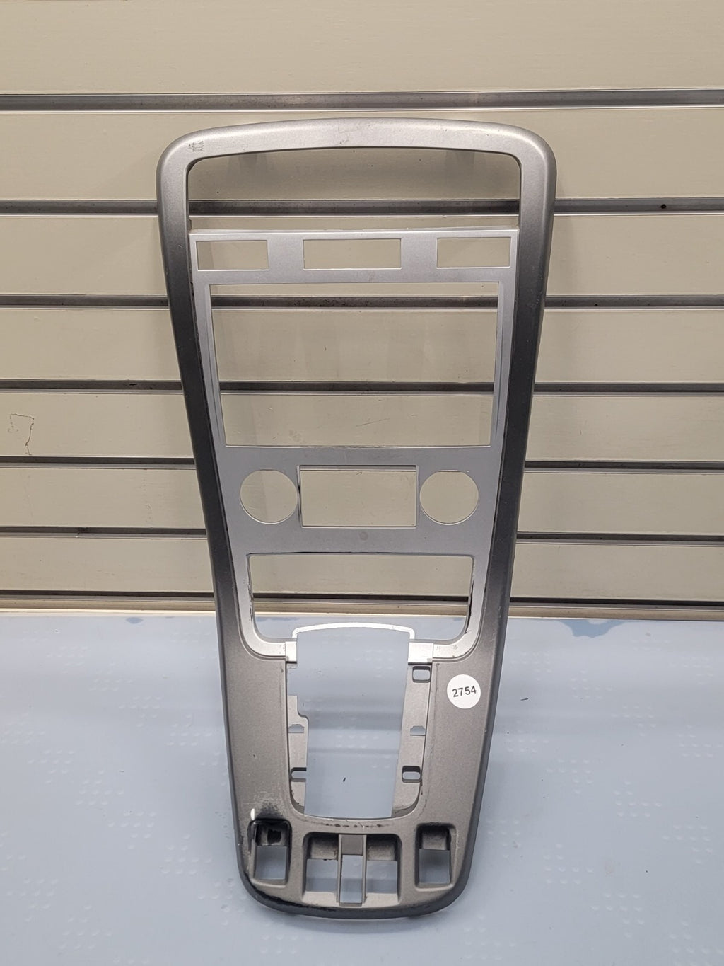 07-09 Chevrolet Equinox Center Dash Radio Climate Bezel Surround Trim silver